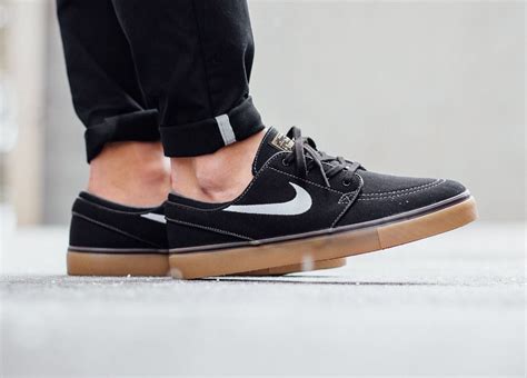 nike janoski wit leer|Nike sb janoski black gum.